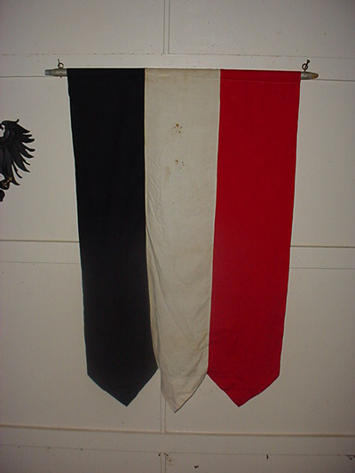 Schwarz, Weiss, Rot Banner