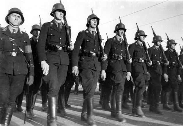 Schutzstaffel: The SS